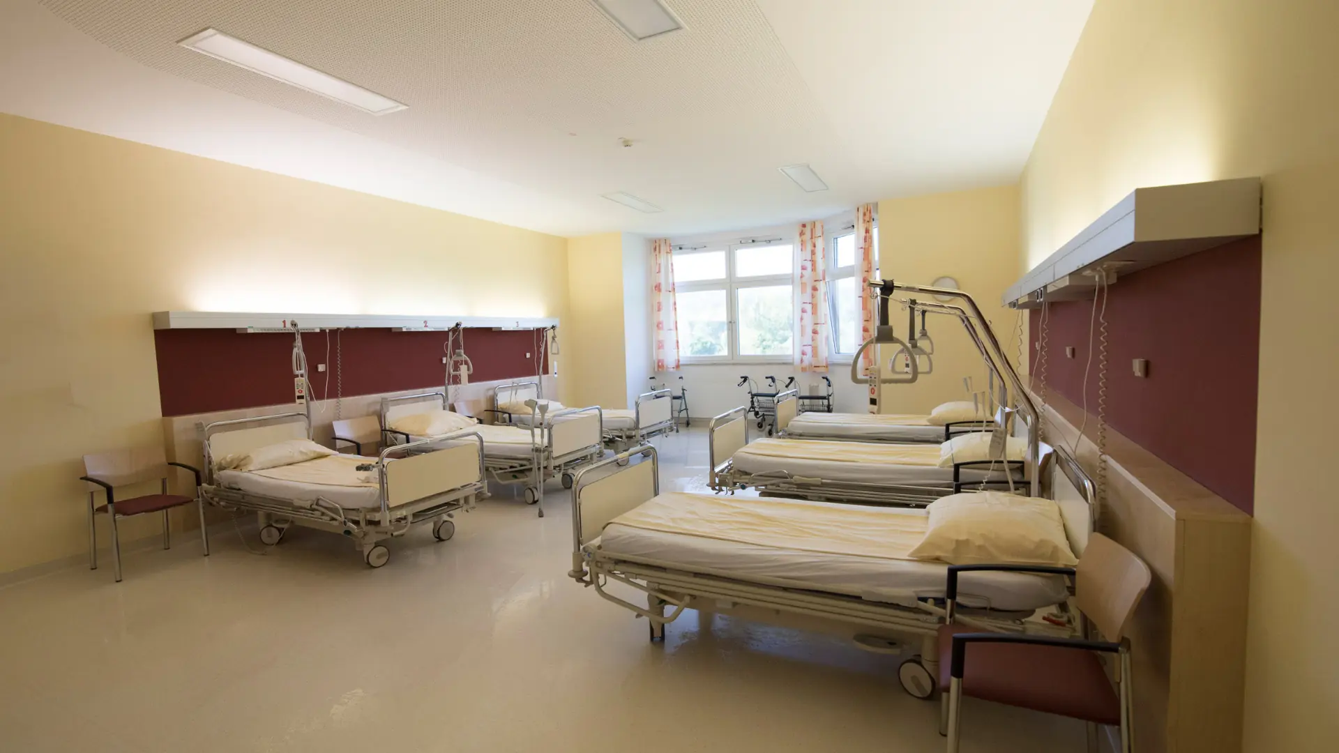 Bridging Medical Imaging with Hospital IT Systems